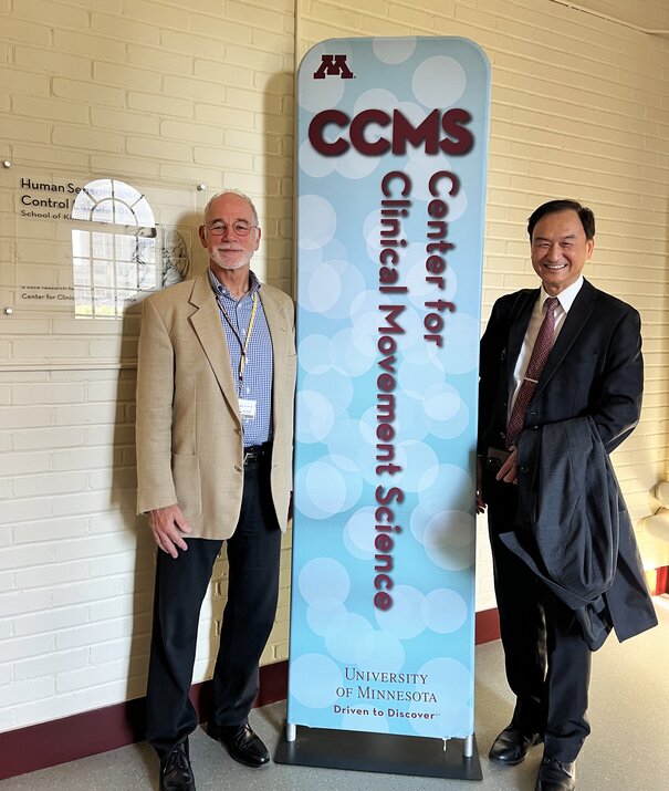 HSCL Director, Dr. Jürgen Konczak and Dr. Fong-Chin Su 